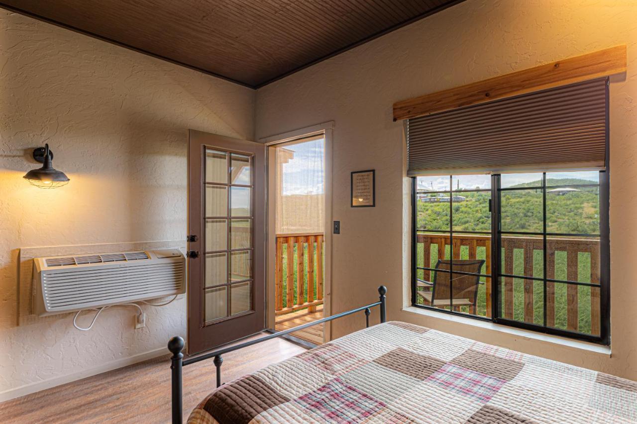 Miners #4 - King Bed - Private Balcony With Views Chalet Tombstone