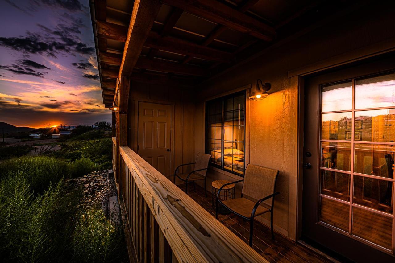 Miners #4 - King Bed - Private Balcony With Views